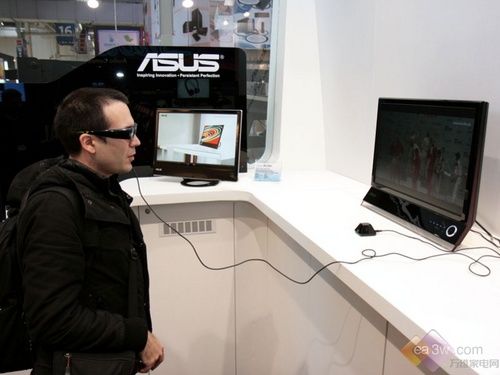 Cebit2010:˶չʾ27Ӣ3DҺ