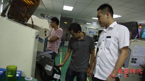 �Ĵ�led�����̵��������ڹ�ǩ����������