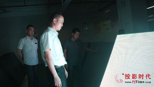 �Ĵ�led�����̵��������ڹ�ǩ����������