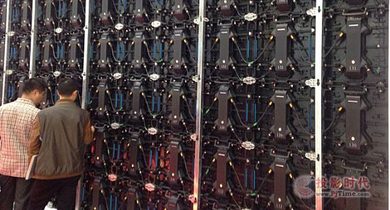 ����Ƽ���ϯ�й�LED��ҵ�����һչ