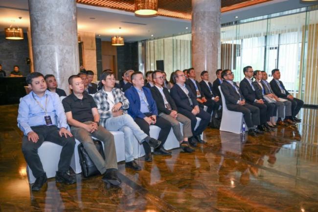 ��Ӱ������ Я��ͬ�С� 2025����Ӱ����ʾ���������¡���ٿ�